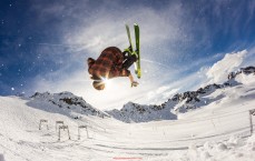 世俱杯直播-世俱杯球员护腿板新材料研发动态及性能测试